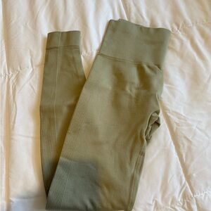 set active leggings XS green